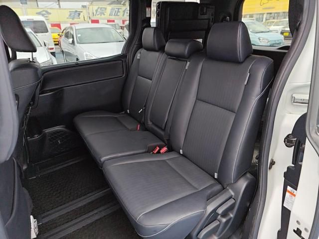 TOYOTA ESQUIRE 2016 Image 31