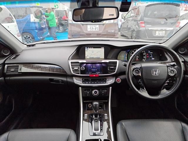 HONDA ACCORD HYBRID 2015 Image 31