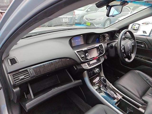 HONDA ACCORD HYBRID 2015 Image 31