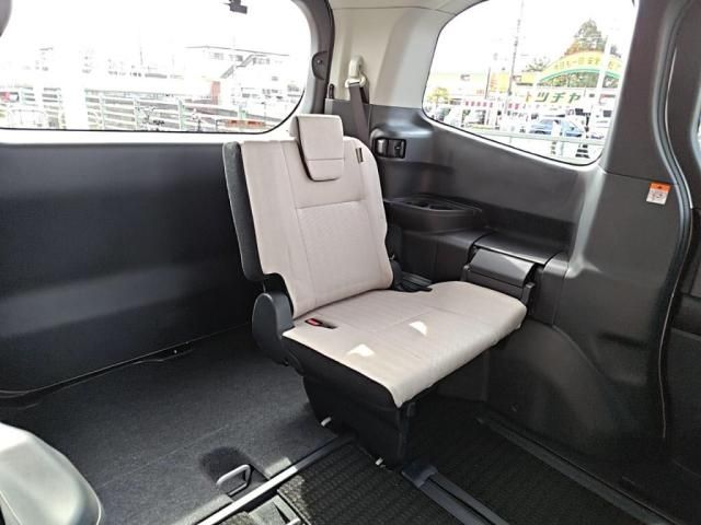 TOYOTA NOAH HYBRID 2023 Image 31