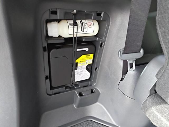 TOYOTA NOAH HYBRID 2023 Image 31