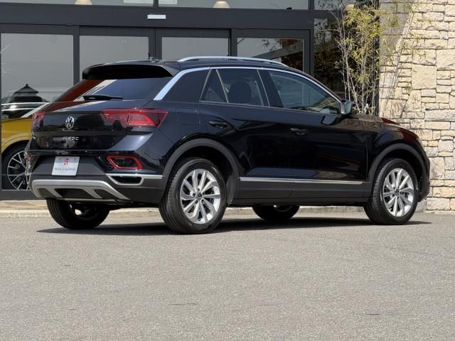VOLKSWAGEN T-ROC 2023 Image 31
