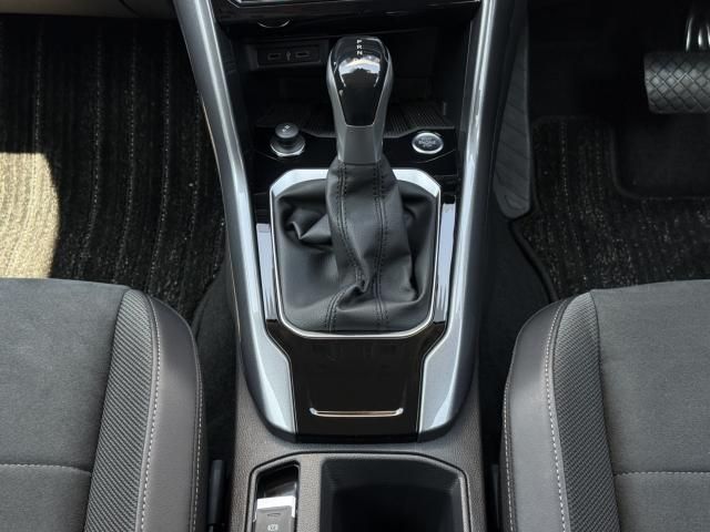 VOLKSWAGEN T-ROC 2023 Image 31