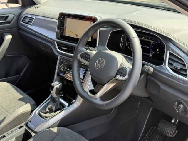 VOLKSWAGEN T-ROC 2023 Image 31