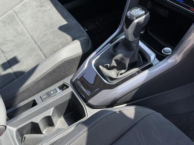 VOLKSWAGEN T-ROC 2023 Image 31