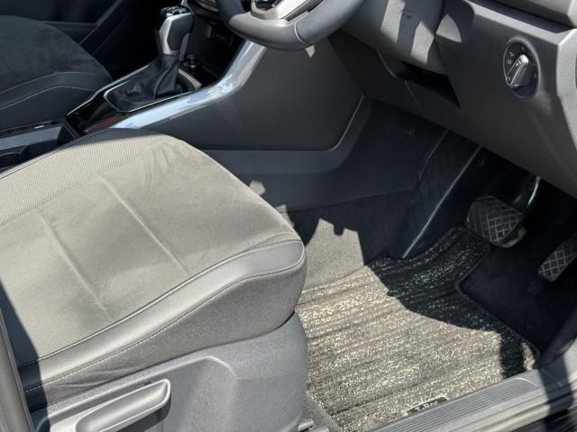 VOLKSWAGEN T-ROC 2023 Image 31