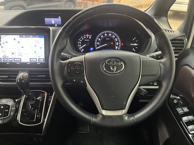 TOYOTA ESQUIRE 2018 Image 31