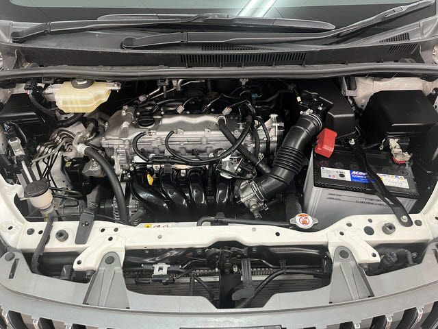 TOYOTA ESQUIRE 2018 Image 31