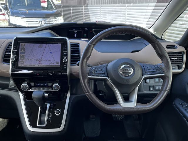 NISSAN SERENA  S-HYBRID 2017 Image 31