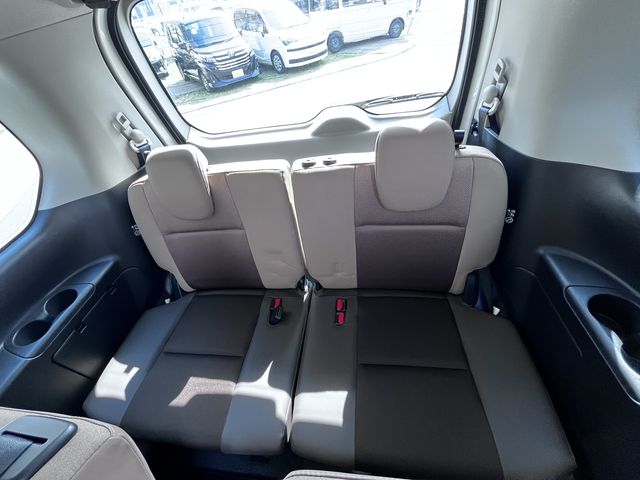 NISSAN SERENA  S-HYBRID 2017 Image 31