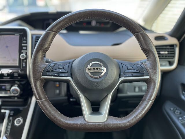 NISSAN SERENA  S-HYBRID 2017 Image 31