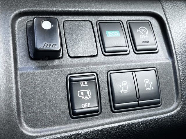 NISSAN SERENA  S-HYBRID 2017 Image 31