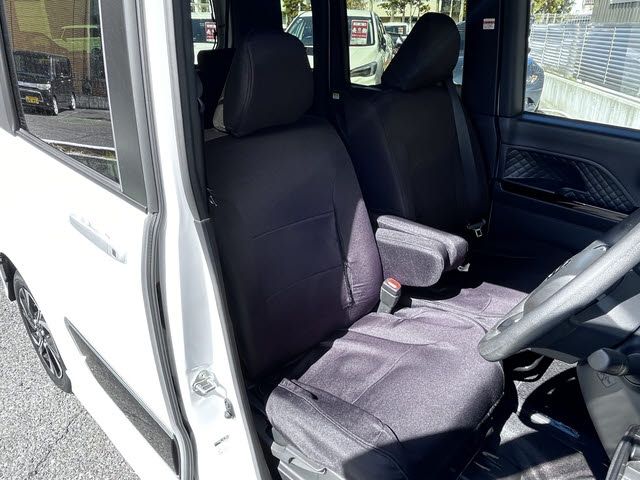 DAIHATSU TANTO CUSTOM 2021 Image 31