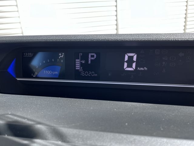 DAIHATSU TANTO CUSTOM 2021 Image 31