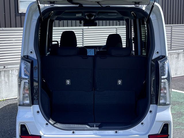 DAIHATSU TANTO CUSTOM 2021 Image 31