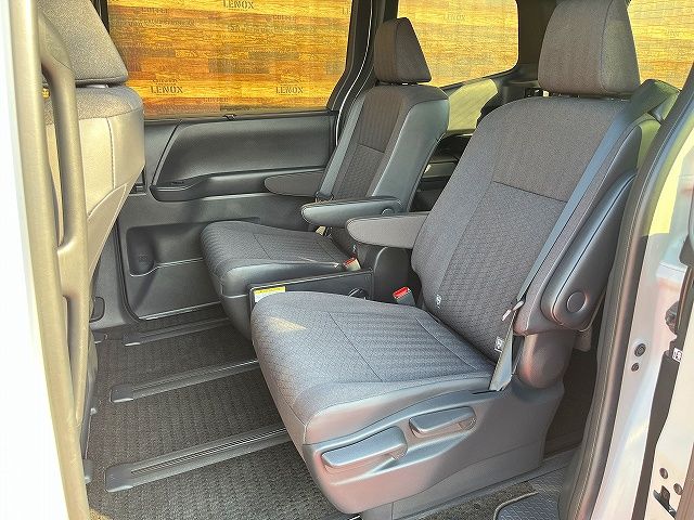 TOYOTA VOXY HYBRID 2023 Image 31