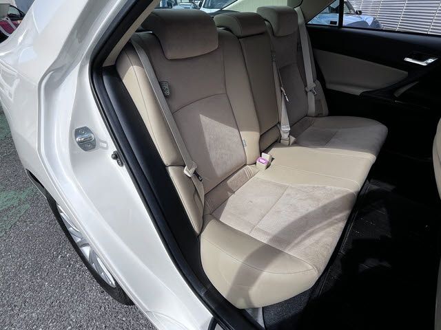 TOYOTA MARK X 2013 Image 31