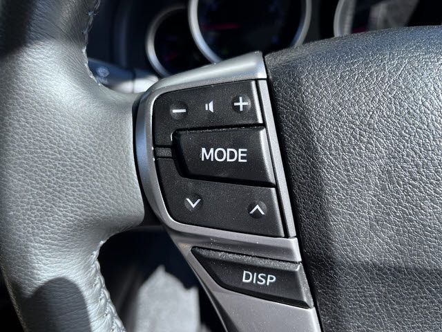 TOYOTA MARK X 2013 Image 31