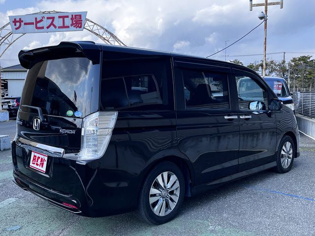HONDA STEPWAGON SPADA 2013 Image 31