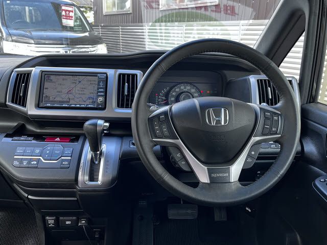 HONDA STEPWAGON SPADA 2013 Image 31