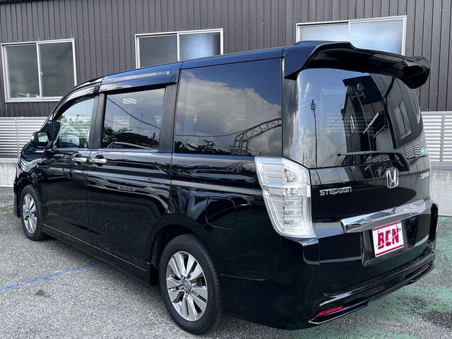 HONDA STEPWAGON SPADA 2013 Image 31