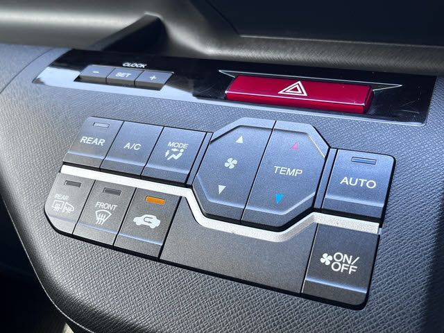 HONDA STEPWAGON SPADA 2013 Image 31