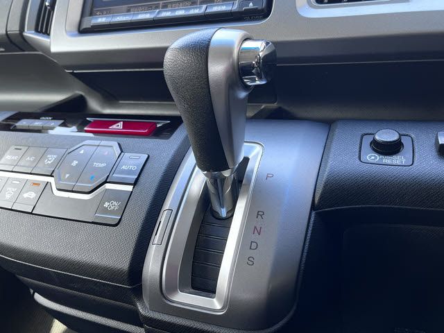 HONDA STEPWAGON SPADA 2013 Image 31