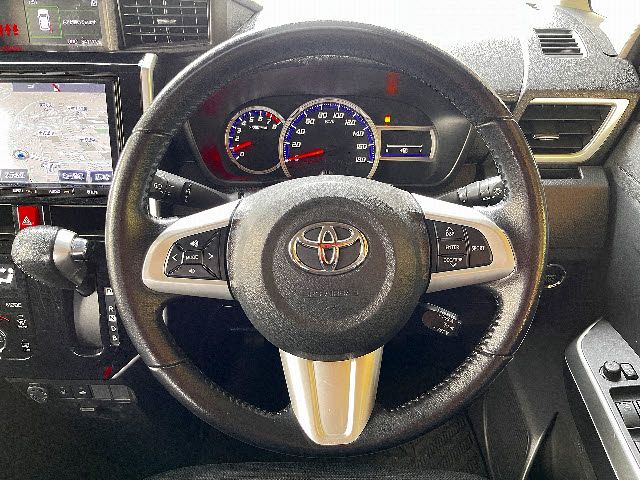 TOYOTA TANK 2016 Image 31