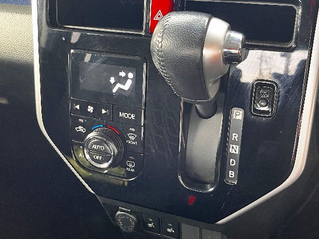 TOYOTA TANK 2016 Image 31