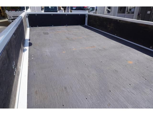 MITSUBISHI CANTER 2019 Image 31