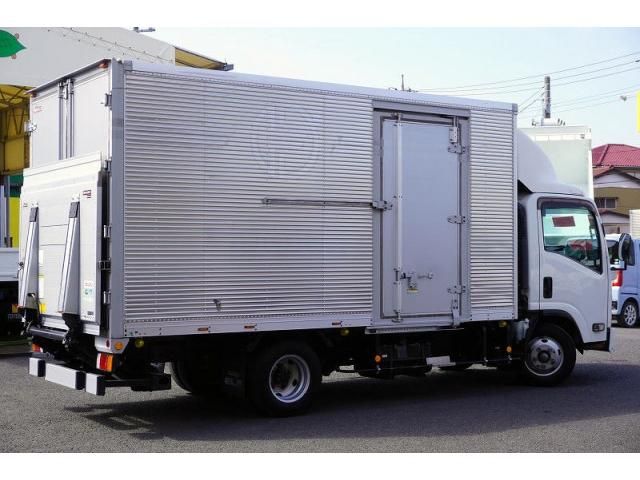 ISUZU ELF 2018 Image 31