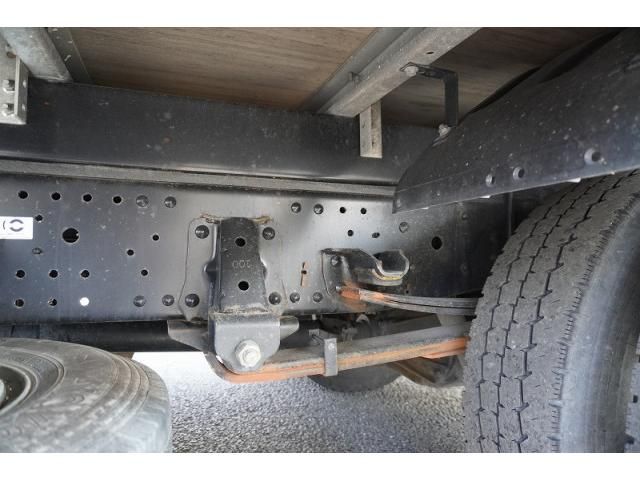 ISUZU ELF 2018 Image 31