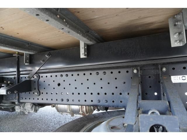 ISUZU ELF 2018 Image 31