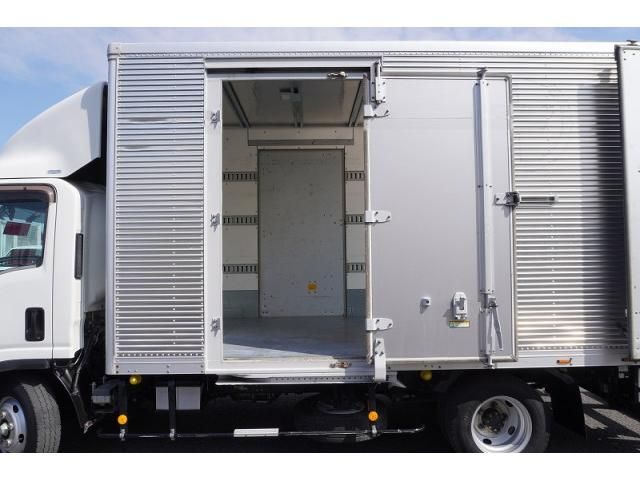 ISUZU ELF 2018 Image 31