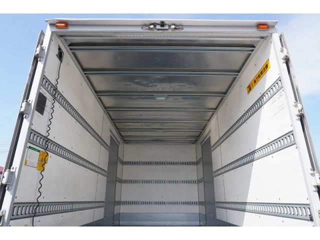 ISUZU ELF 2018 Image 31