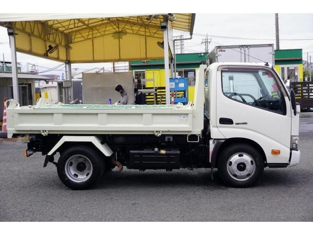 HINO DUTRO 2016 Image 31