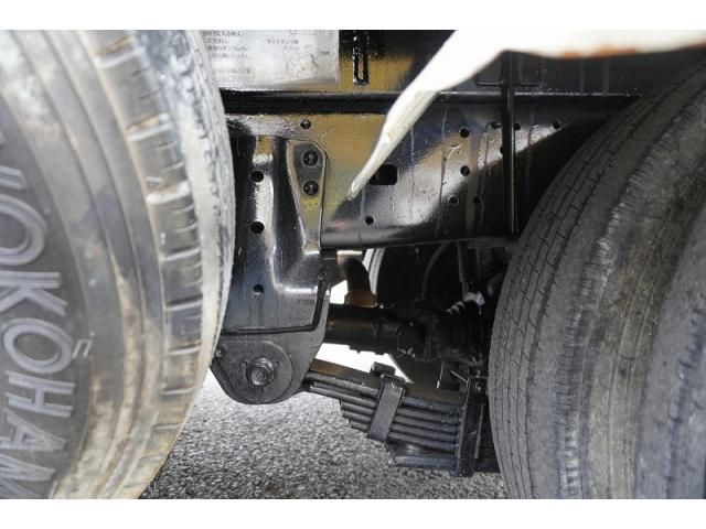 HINO DUTRO 2016 Image 31