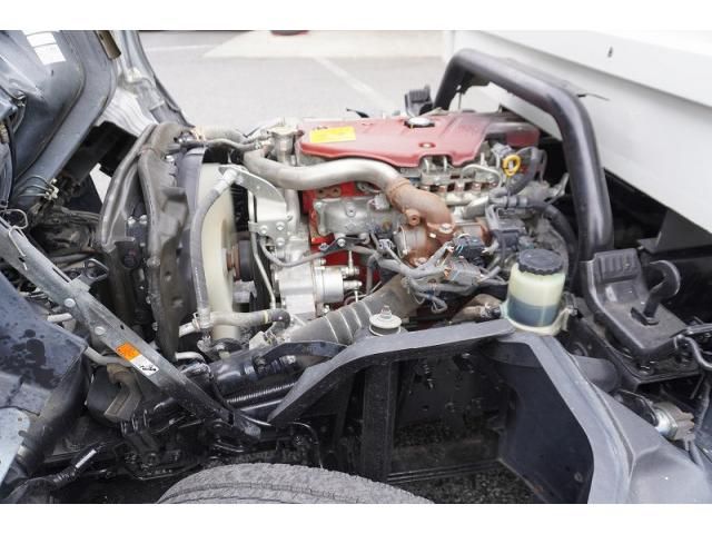 HINO DUTRO 2016 Image 31