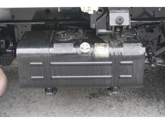 HINO DUTRO 2016 Image 31