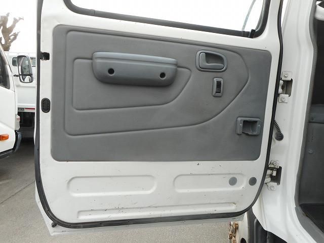 HINO DUTRO 2015 Image 31