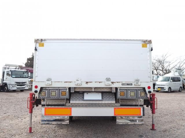 MITSUBISHI FUSOU FIGHTER 2004 Image 31