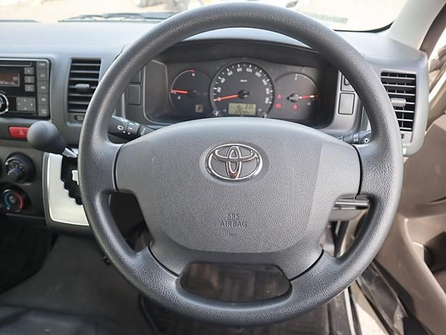 TOYOTA HIACE 2017 Image 31