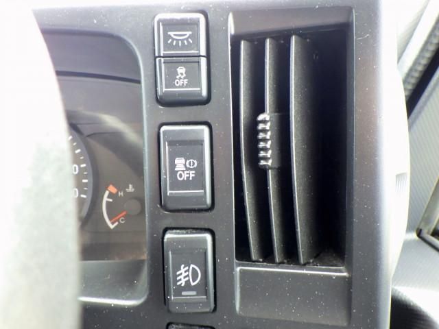 ISUZU ELF 2022 Image 31