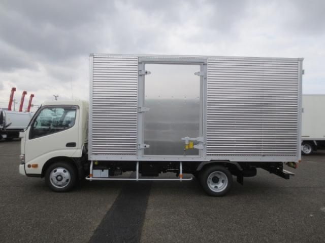 HINO DUTRO 2025 Image 31