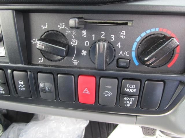 HINO DUTRO 2025 Image 31