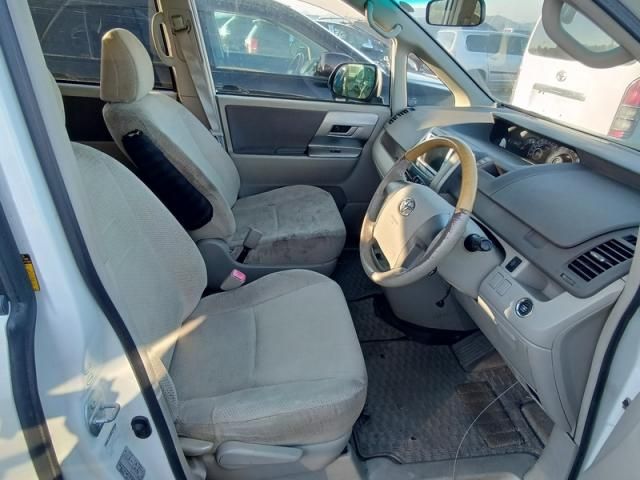 TOYOTA NOAH 2007 Image 31