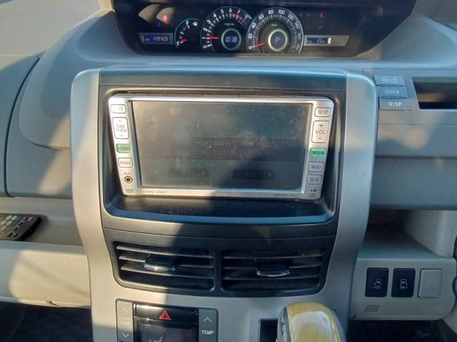 TOYOTA NOAH 2007 Image 31