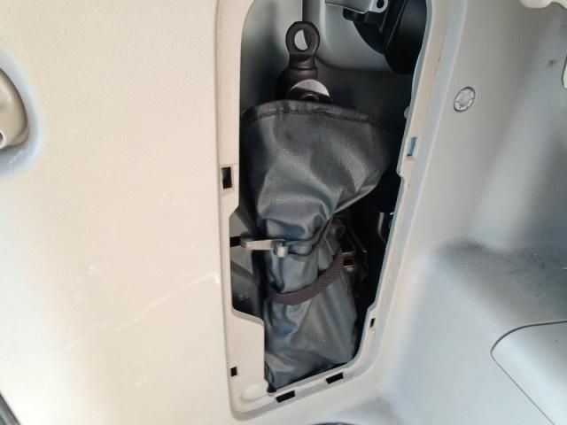 TOYOTA NOAH 2007 Image 31