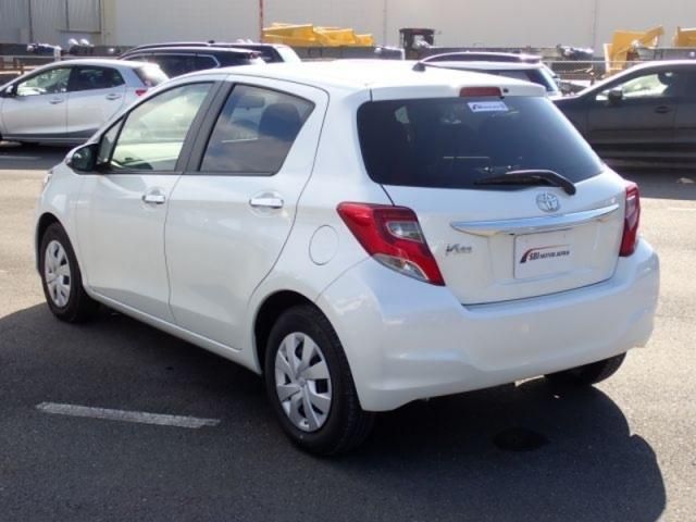 TOYOTA VITZ 2016 Image 31