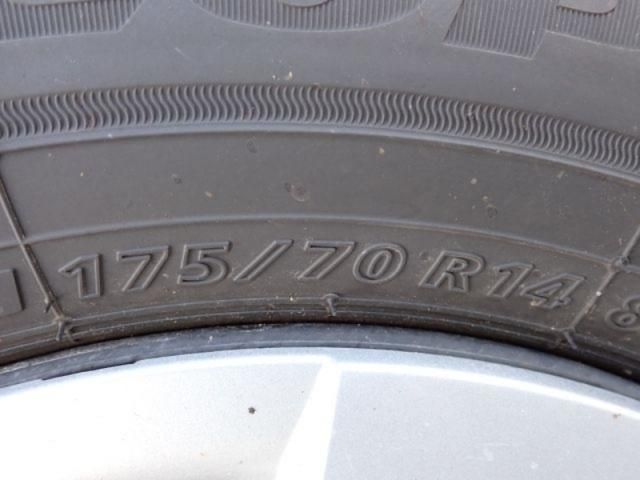 TOYOTA VITZ 2016 Image 31